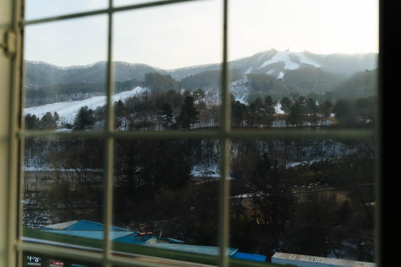 White Cabin Pyeongchang Exteriör bild